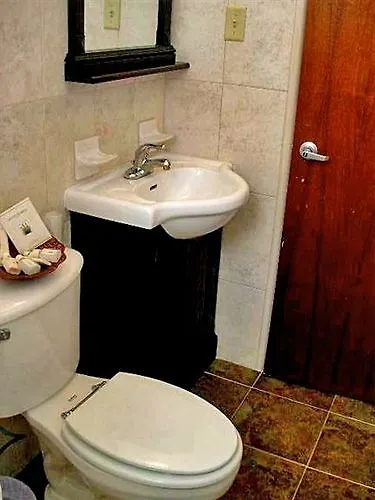 Oceana Hostal Playero San Juan Hotel